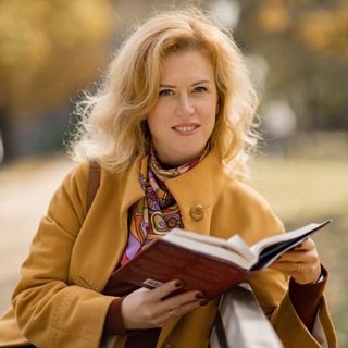 Telegram profile photo for Книжный клуб «Толстой на Луне»