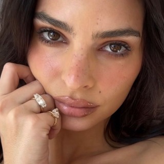 Telegram profile photo for mad woman