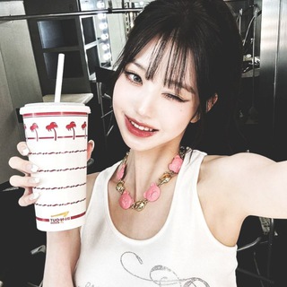 Telegram profile photo for ПЕРЕЕЗД miu miu queen