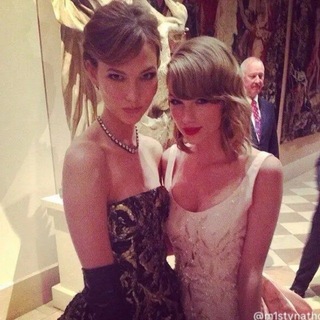 Telegram profile photo for Written by taylor swift.