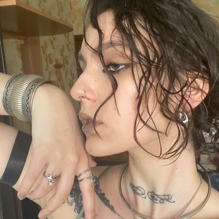 Telegram profile photo for secret land 🪞
