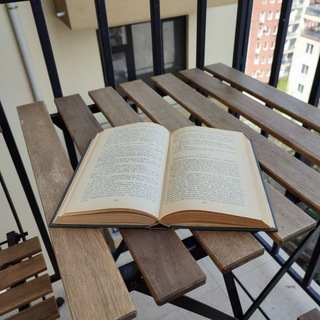 Telegram profile photo for Книжная барахолка Тбилиси / продажа книг и обмен книгами