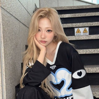 Telegram profile photo for 김다현 Kim Stella