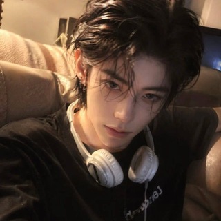Telegram profile photo for 云七冲浪日志🏄🏻♂️