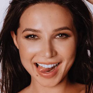 Telegram profile photo for Валерия Чекалина •️ ЛЕРЧИК ТУТ •️ Красота •️ Семья •️ Косметика •️ Дети