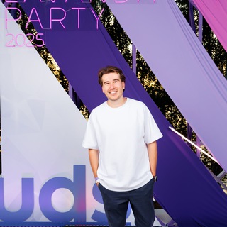Telegram profile photo for Айрат Измайлов / Маркетинг / UDS