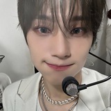 Telegram profile photo for vp w hanbin’s dimples 🤏🏻