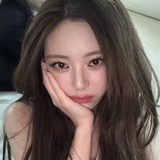Telegram profile photo for Yuna Shin