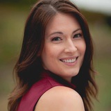 Telegram profile photo for Author Lindsay Gibson