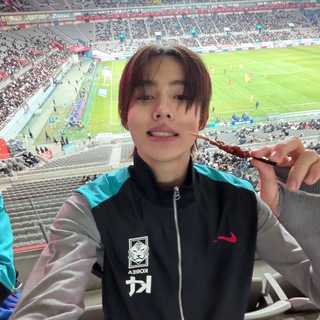 Telegram profile photo for стикеры с сонхеном | stickers with seonghyeon