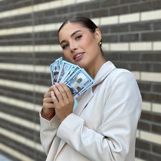 Telegram profile photo for Emily Crypto Queen ANTI