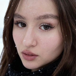 Telegram profile photo for beauty & blog by Lisa