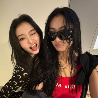 Telegram profile photo for twin bi*ches
