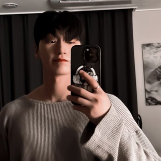 Telegram profile photo for — 🥢 𝘫𝘶𝘴𝘵 𝘭𝘪𝘬𝘦 𝘧𝘪𝘳𝘦. (rest)