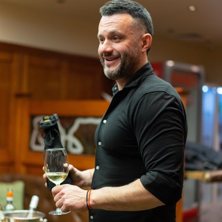 Telegram profile photo for 🍷РОМАН С ВИНОМ🍷