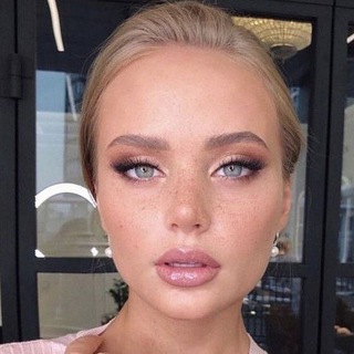 Telegram group profile photo for Чат Molly Cosmetics
