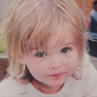 Telegram profile photo for farewell the ashtray girl