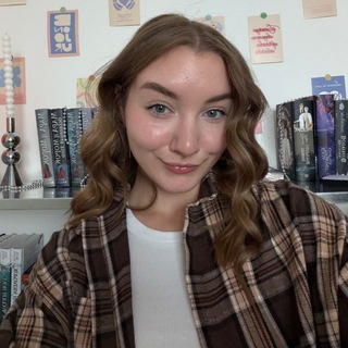 Telegram profile photo for викуля 🫧 читающая подружка