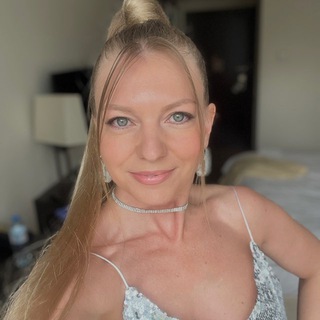Telegram profile photo for Рукавичникова. LIVE