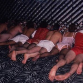 Telegram group profile photo for СВИНГЕРЫ чат Мж м/ж мжм жмж мжмж пары Куколды 18+