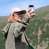 Telegram profile photo for Вишневская что-то несёт