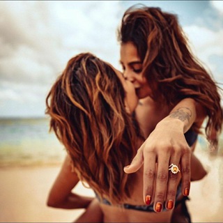 Telegram profile photo for کانال ناشناس lesbianmovie2