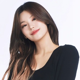 Telegram profile photo for Hwang Yeji.