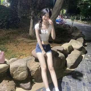 Telegram profile photo for 台灣外送茶👧若言學生精選專區