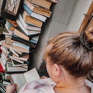 Telegram profile photo for Книжный влог Тани Пуниной