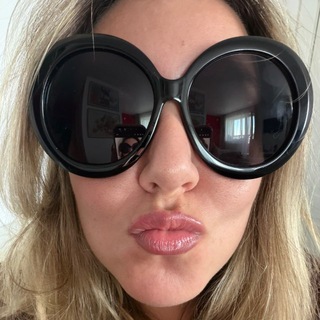 Telegram profile photo for MONNA LI