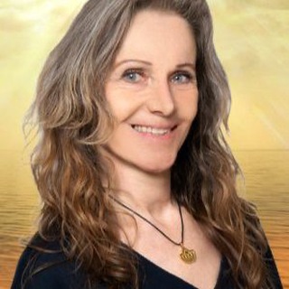 Telegram profile photo for Melanie Rienzner