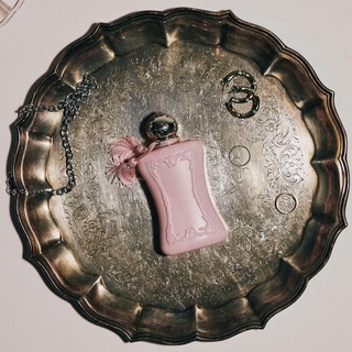 Telegram profile photo for a scent vial
