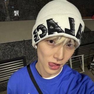 Telegram profile photo for xnghan’s glow house 𝜗𝜚