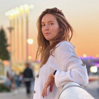 Telegram profile photo for ALPL | Алёна Дыбская | Художник