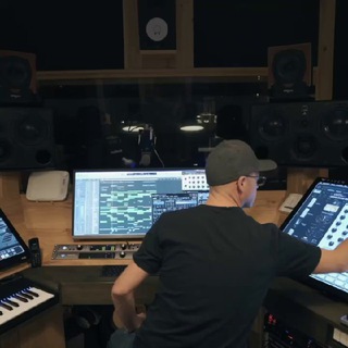 Telegram profile photo for ambient-studio (Manu Stix)