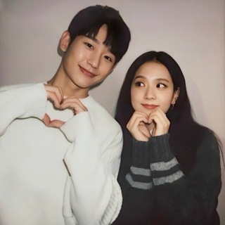 Telegram profile photo for help from evy🦋 | нарезки из дорам