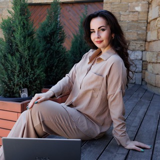 Telegram profile photo for PRO БИЗНЕС | КАРИНА МЕНЯЙЛЕНКО👩🏻🎓