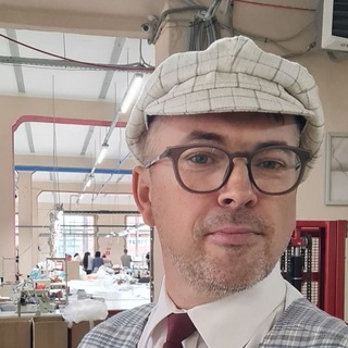 Telegram profile photo for Леонид Воробьев🚶♂️ведущий, квесты, Е2Р4: рифмы & репризы