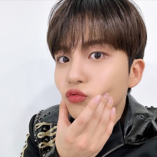 Telegram profile photo for kpopmaze 💫