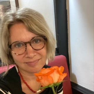 Telegram profile photo for Марина Вишнякова: простые истории