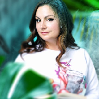 Telegram profile photo for Инфографика и съемки для маркетплейсов | Настасья Эйви