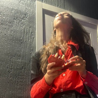 Telegram profile photo for Le Кусь печатает...