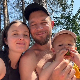 Telegram profile photo for СашаЛера. Жизнь в лесной деревне
