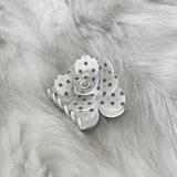 Telegram profile photo for softly blooming, somewhere between dream and la lune.