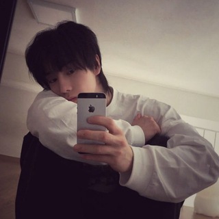 Telegram profile photo for boyfromthemoon