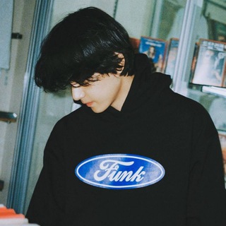 Telegram profile photo for ᵗʰᵉ 𝗞 𝗌𝗍𝗋𝖺𝗐𝖻𝖾𝗋𝗋𝗒