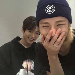Telegram profile photo for 𖥻 skz au