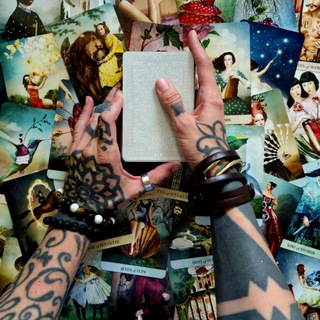Telegram profile photo for Tily Tarot