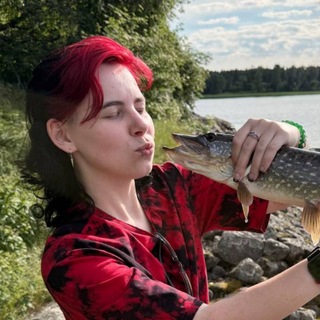Telegram profile photo for Эми живет жизнь (как может)