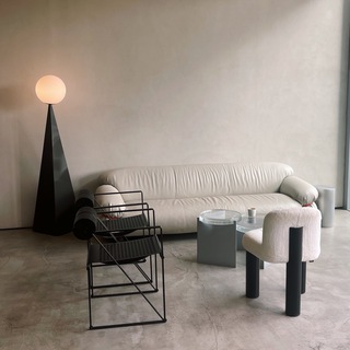 Telegram profile photo for UAE aesthetic & business guide